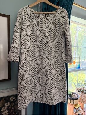 ISLE by Melis Kayar Black & Ivory Textured Shift Dress – Size S